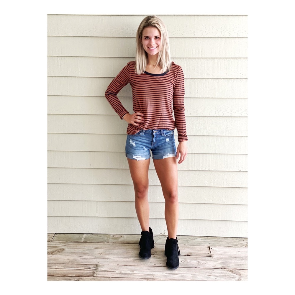 ❌❌SOLD❌❌ Gap Orange and Navy Stripe Long Sleeve Tee